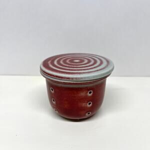 Stoneware Pottery Garlic Keeper